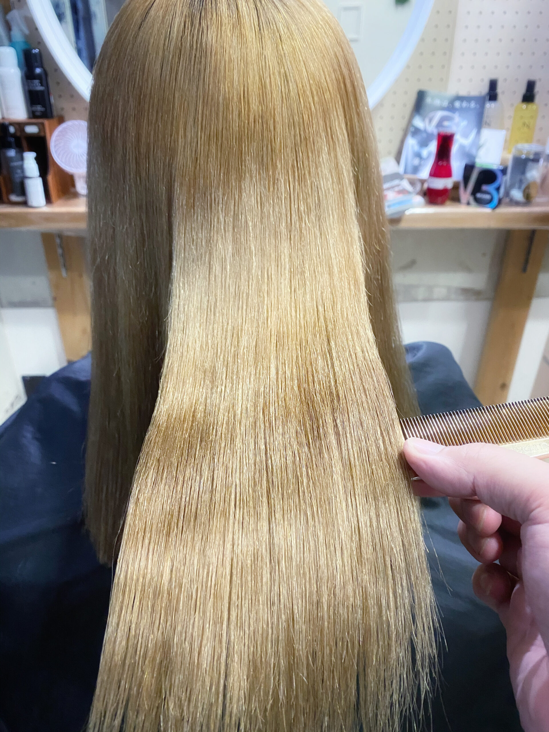 ジュエリーシステム×LULUトリートメント×縮毛矯正でくせ毛と髪のダメージが気になる方を艶髪ストレートヘア。