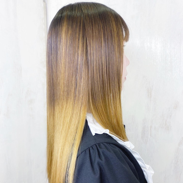 ジュエリーシステム×LULUトリートメント×縮毛矯正で髪のダメージが気になる方を艶髪ストレートヘア。